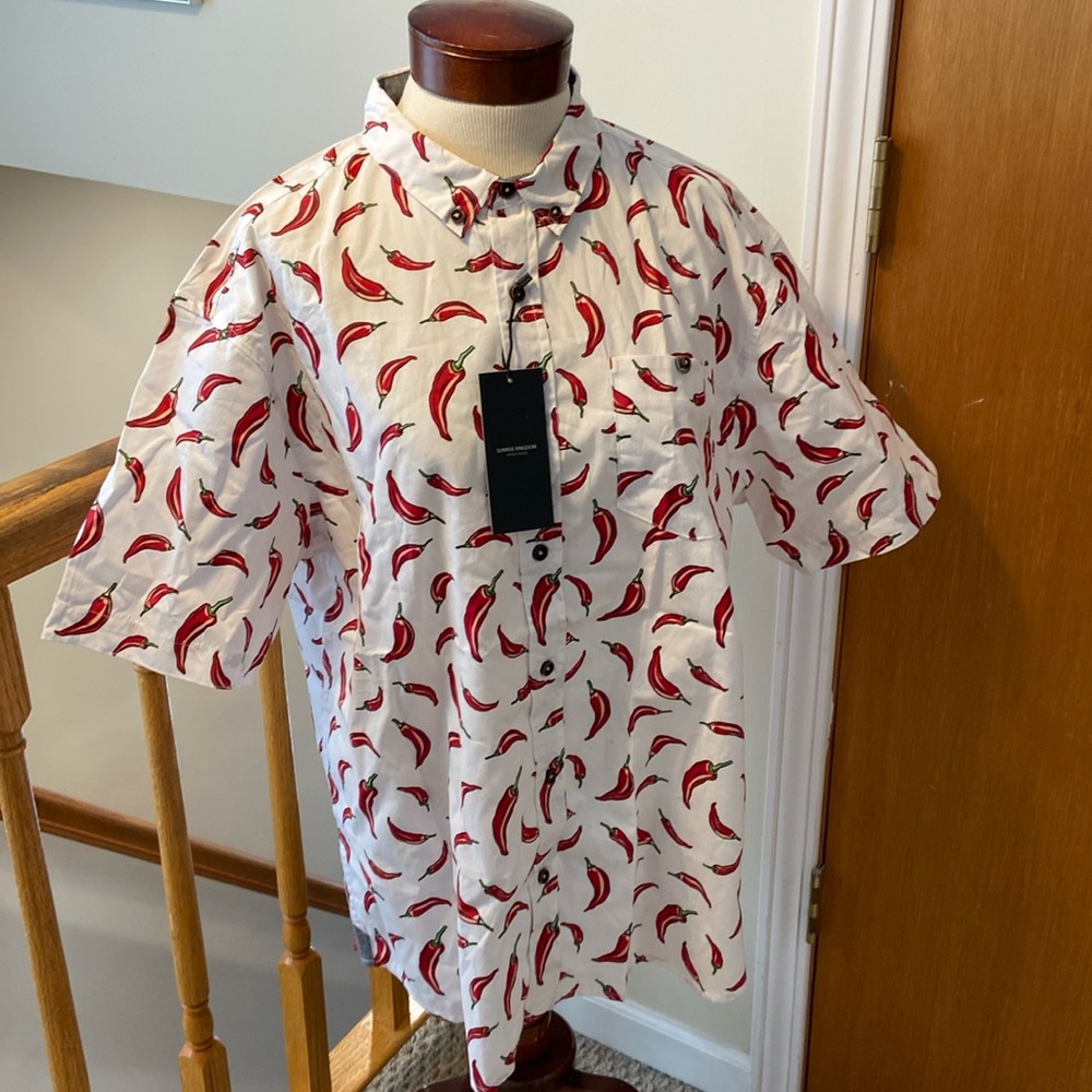 Sunrise Kingdom Vintage Design Chili Pepper Men’s SS Woven Shirt 🌶️